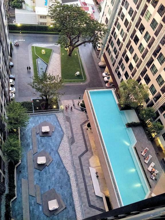 The Base Central Pattaya By Pattaya Holiday Exteriör bild