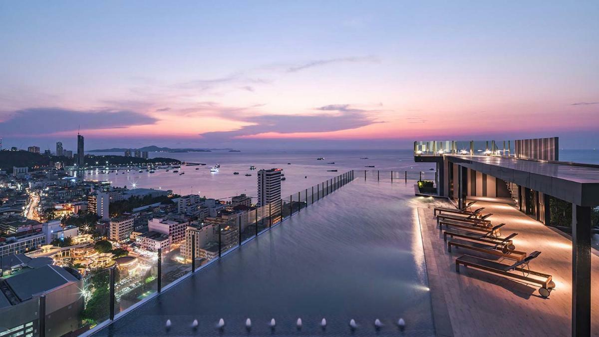 The Base Central Pattaya By Pattaya Holiday Exteriör bild