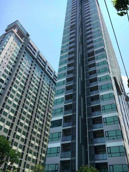 The Base Central Pattaya By Pattaya Holiday Exteriör bild