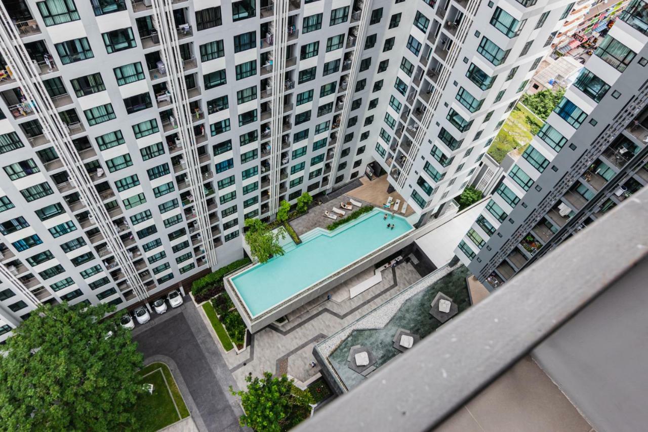 The Base Central Pattaya By Pattaya Holiday Exteriör bild