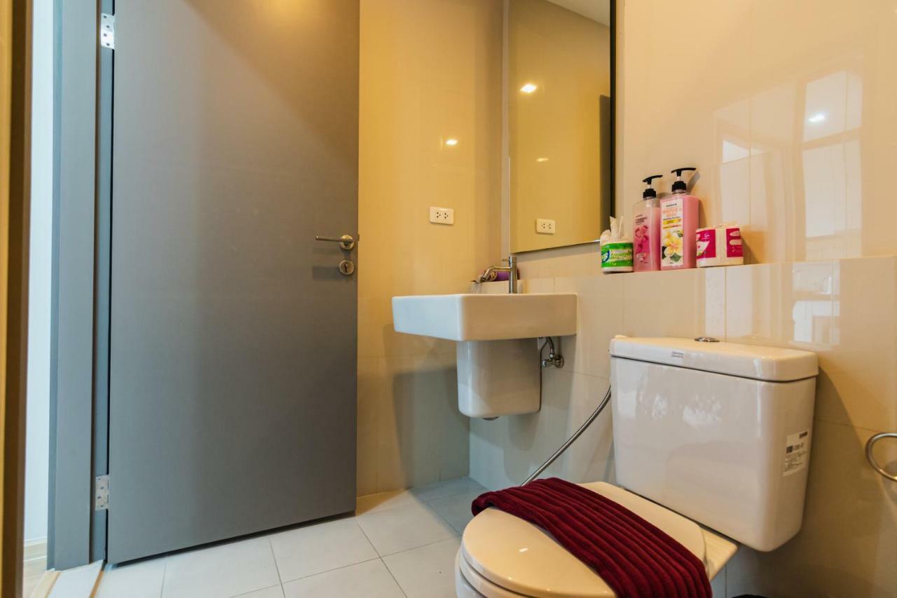 The Base Central Pattaya By Pattaya Holiday Exteriör bild