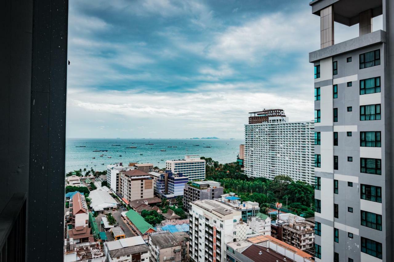 The Base Central Pattaya By Pattaya Holiday Exteriör bild